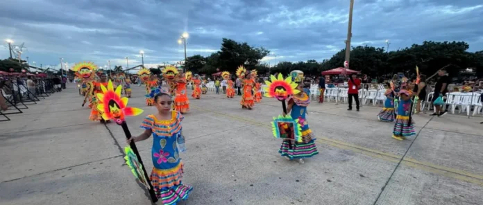 arranca-el-gran-corso-cruceno-2026-con-colorido-y-alegria-en-el-cambodromo
