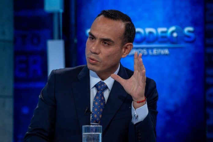jose-jeri-reconoce-que-pagaba-con-su-dinero-a-trabajadora-que-lo-asistia-en-el-congreso