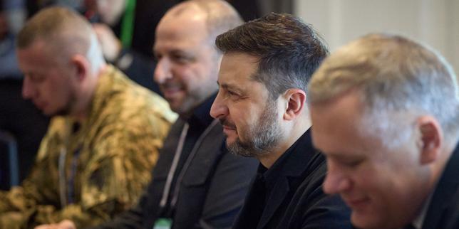 en-directo,-guerra-en-ucrania:-volodymyr-zelensky-exige-a-europa-una-«-faire-preuve-d’une-plus-grande-unite-pour-que-la-russie-rende-des-comptes-»
