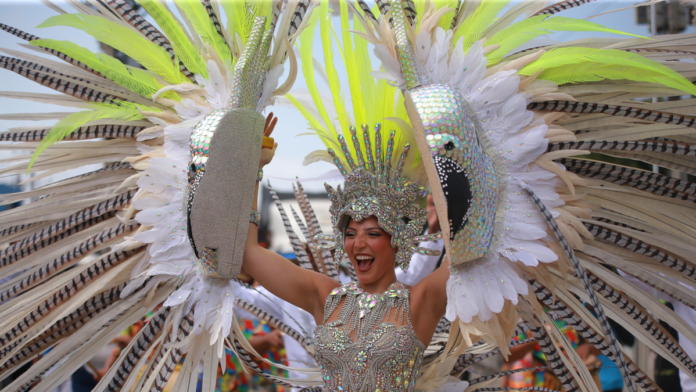 ¡un-lunes-de-fantasia!-en-imagenes,-el-desfile-de-la-gran-parada-de-comparsas-del-carnaval-de-barranquilla-2026-sobre-el-cumbiodromo-de-la-via-40