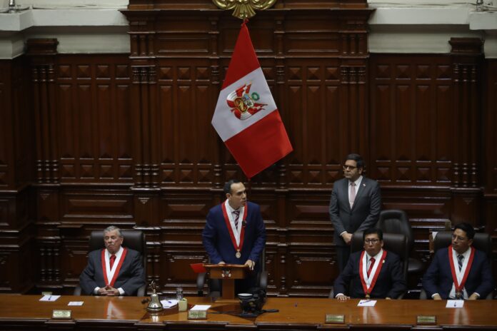 congreso:-presentan-candidaturas-de-maria-del-carmen-alva,-hector-acuna,-reymundo-y-balcazar-para-suceder-a-jose-jeri