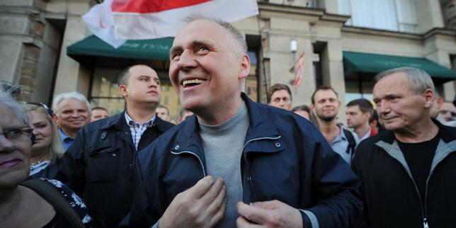 bielorrusia:-el-oponente-mikalai-statkievitch-liberado-de-prision