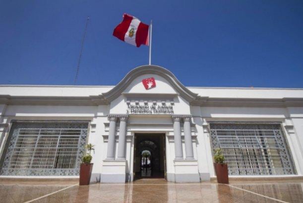ministerio-de-justicia-aprueba-reglamento-interno-de-la-comision-de-gracias-presidenciales