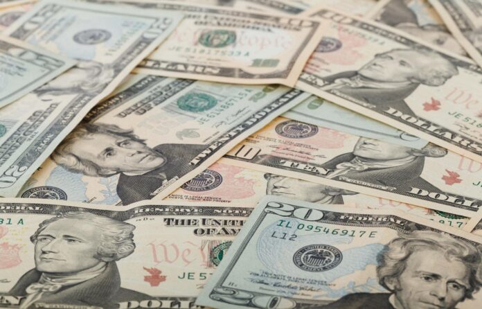 el-dolar-oficial-rompe-la-barrera-de-los-400-bolivares-en-venezuela