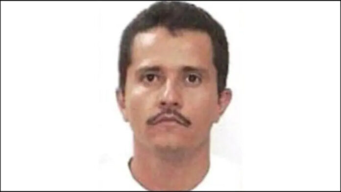 mexico-en-tension-tras-la-muerte-del-mencho:-bloqueos,-incendios-y-alerta-de-ee-uu
