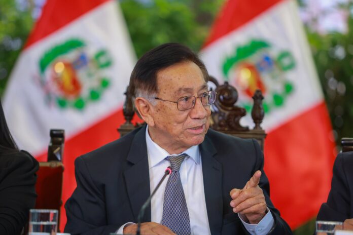 denuncian-que-jose-maria-balcazar-publico-la-tesis-de-su-hijo-como-si-fuese-suya-para-postular-a-juez-supremo