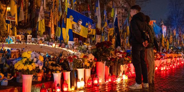 en-directo,-guerra-en-ucrania:-cuatro-anos-despues-del-debut-de-la-invasion-rusa,-los-dirigentes-europeos-multiplicaron-las-marcas-de-guerra-en-kiev