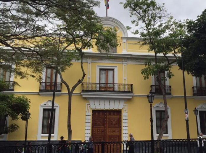 venezuela-denuncia-vulneracion-de-valija-diplomatica-en-aeropuerto-panameno