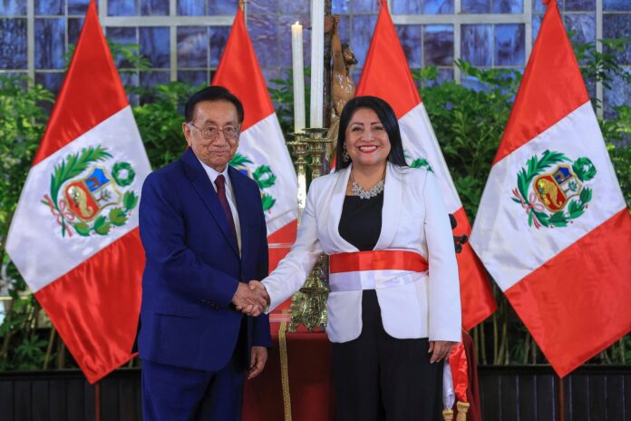 jose-maria-balcazar-toma-juramento-al-gabinete-ministerial-liderado-por-denisse-miralles