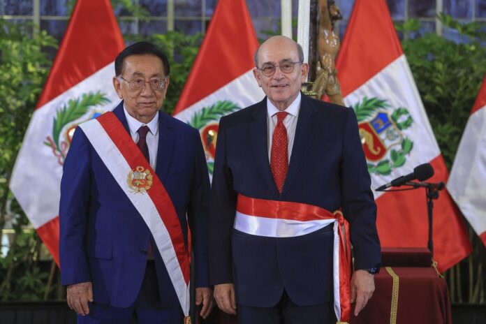 hugo-de-zela-martinez-fue-ratificado-como-ministro-de-relaciones-exteriores-en-el-gobierno-de-jose-maria-balcazar.