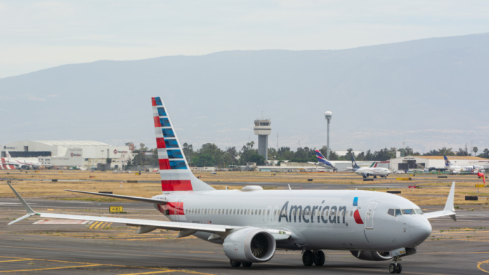 avion-de-american-airlines-aterrizo-en-el-aeropuerto-de-medellin-con-presunto-agujero-de-bala:-viajaba-desde-miami,-estados-unidos
