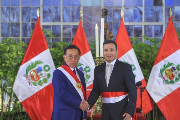 luis-jimenez-borra-jura-como-nuevo-ministro-de-justicia-y-derechos-humanos-en-el-gobierno-de-jose-maria-balcazar