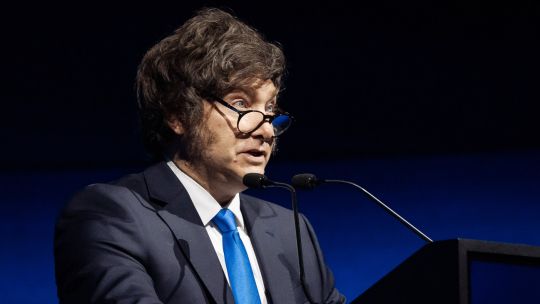 semana-argentina:-milei-lleva-a-gobernadores-a-wall-street-en-campana-inversora