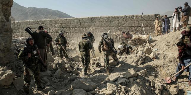 afganistan-afirma-haber-lanzado-“ataques-masivos”-en-pakistan,-en-respuesta-a-los-bombardeos