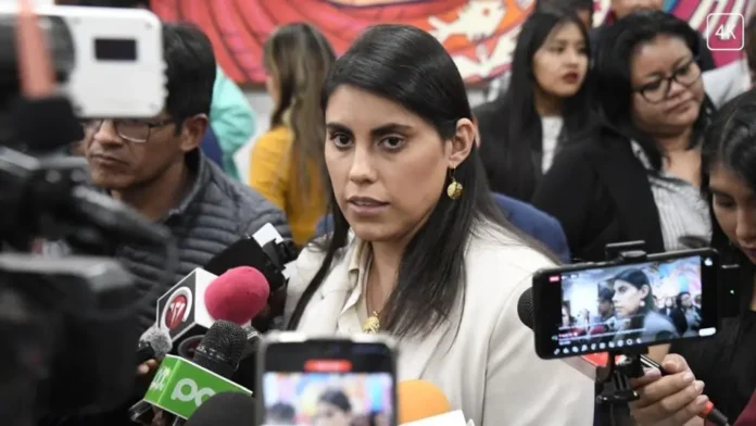 barrientos-dice-que-el-“50/50”-puede-tardar-anos-y-camacho-pide-su-destitucion