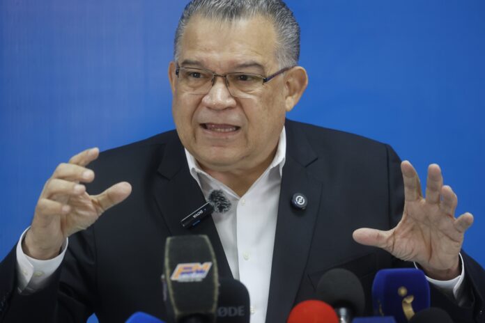 enrique-marquez-propone-eliminar-la-reeleccion-indefinida-y-elegir-un-nuevo-cne-y-tsj