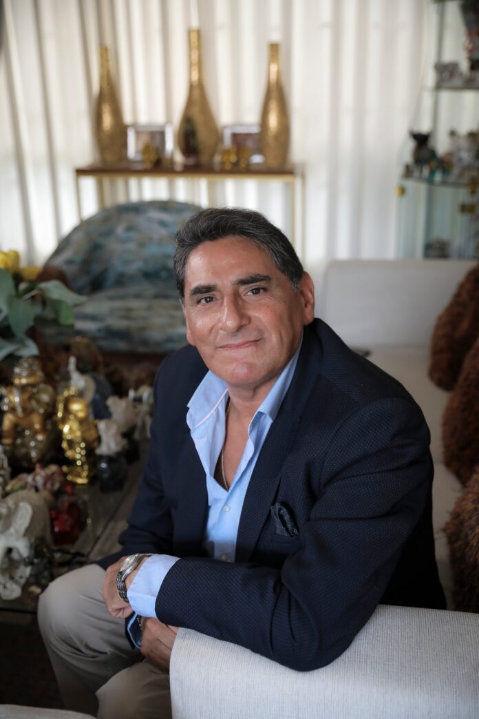 carlos-alvarez:-“tenemos-que-recuperar-la-dignidad-de-la-institucion-presidencial”