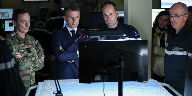 guerra-en-iran:-a-bord-du-porte-avions-«charles-de-gaulle»,-emmanuel-macron-fait-etalage-de-la-«puissance»-militaire-de-la-france
