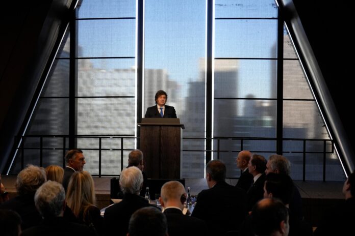 milei-rails-against-argentine-business-leaders-in-new-york