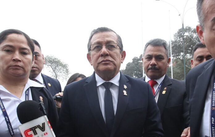eduardo-salhuana:-suheyn-cipriani-“colaboro-​​voluntariamente”-con-el-comite-de-damas-y-luego-fue-contratada-como-auxiliar