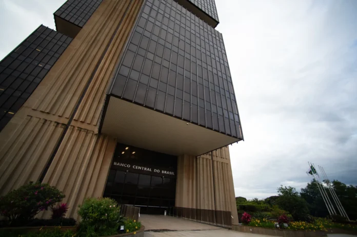 regulacion-fintech-de-brasil:-banco-central-cierra-dank-bank