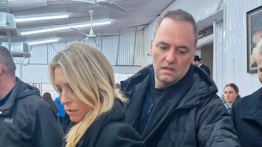 el-impulso-inversor-de-milei-en-nueva-york-se-ve-ensombrecido-por-el-escandalo-de-viajes-que-involucra-a-un-alto-funcionario