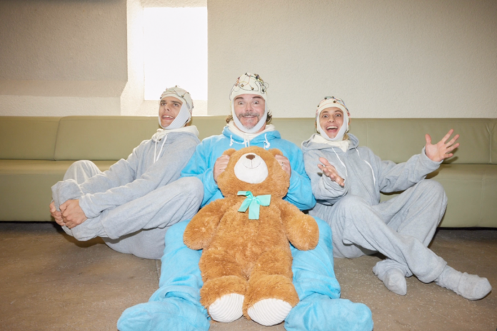 ca7riel-and-paco-amoroso-drop-new-song-featuring-jack-black