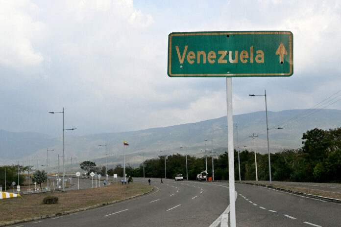 delegacion-colombiana-viaja-a-caracas-tras-cancelacion-de-reunion-entre-presidentes