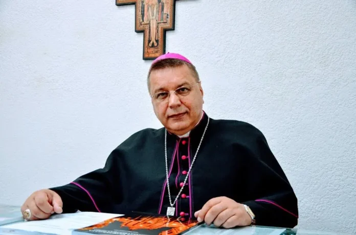 iglesia-celebra-servicio-de-monsenor-estanislao-dowlaszewicz
