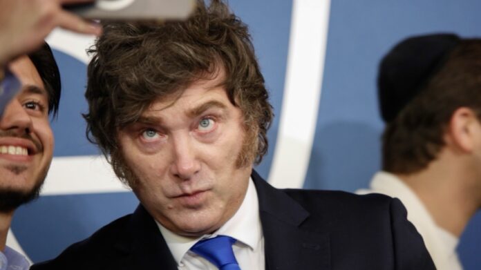 milei-se-derrumba-en-las-encuestas-y-crece-la-preocupacion-en-el-gobierno