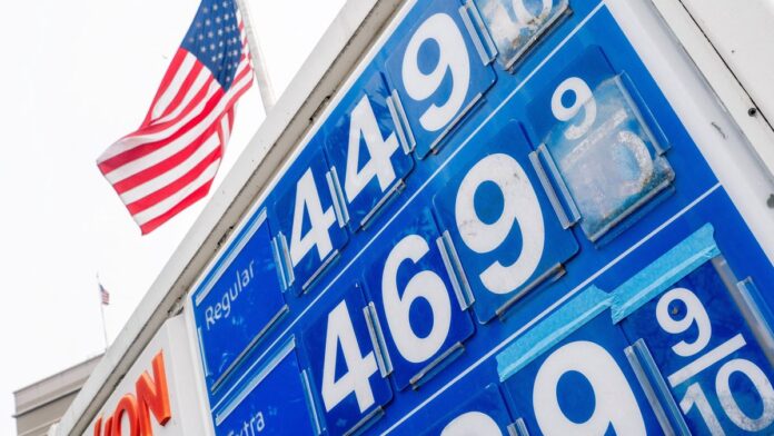 el-precio-de-la-nafta-en-eeuu-se-dispara-por-la-guerra-en-medio-oriente-y-subio-casi-24%-desde-el-final-de-febrero