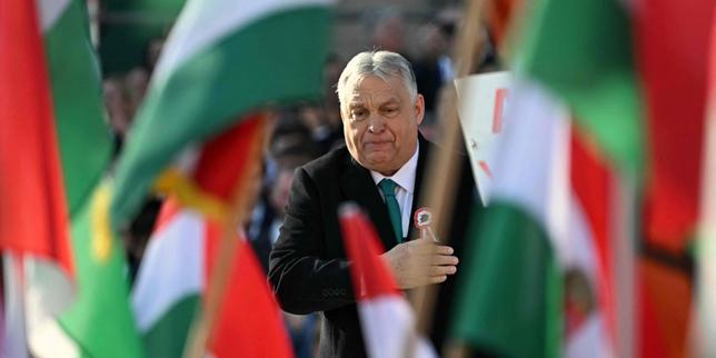 video-hongrie-:-des-dizaines-de-millers-de-personnes-defilent-en-soutien-a-viktor-orban