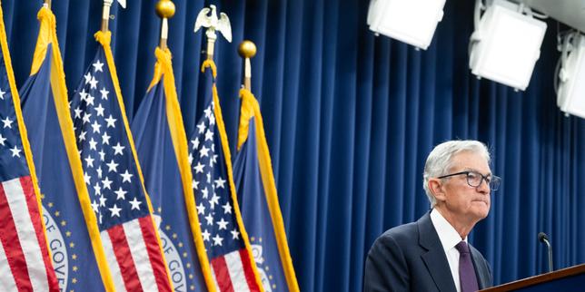 la-fed,-entre-soutien-a-l’economie-et-risque-d’une-poussee-de-l’inflation,-prise-entre-deux-feux