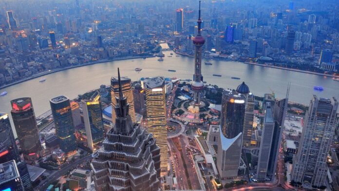 china:-repunto-la-produccion-industrial-y-el-consumo,-pero-preocupa-el-impacto-de-la-guerra-en-medio-oriente