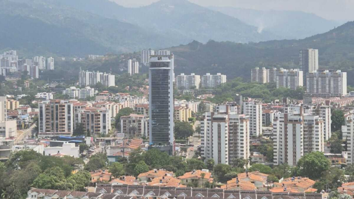 investigan-extrana-muerte-de-mujer-que-aparecio-en-un-hotel-de-floridablanca-con-una-herida-en-su-mano:-un-hombre-partio-con-ella-horas-antes