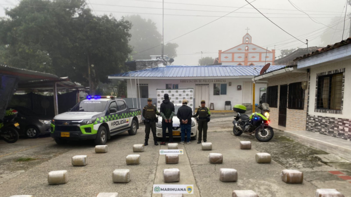 transportaban-104-kilos-de-marihuana-con-destino-a-bogota:-dos-hombres-fueron-capturados-en-flagrancia-en-via-estrategica-del-valle-del-cauca