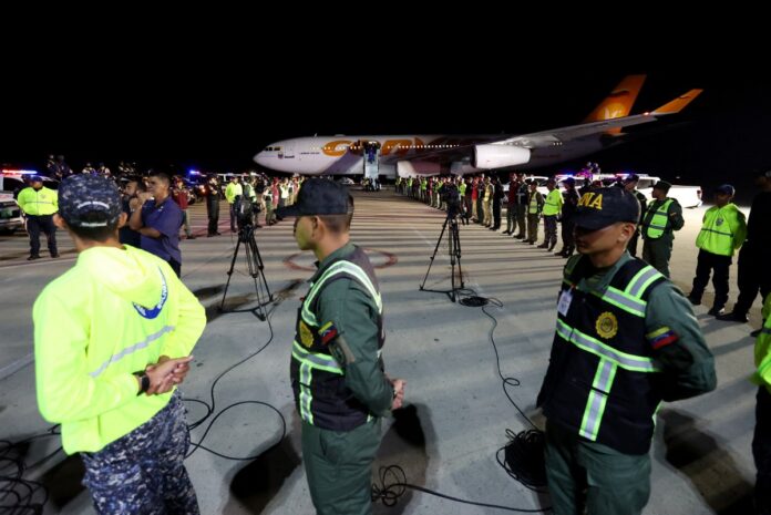 llegan-a-venezuela-mas-de-120-migrantes-en-un-vuelo-procedente-de-estados-unidos