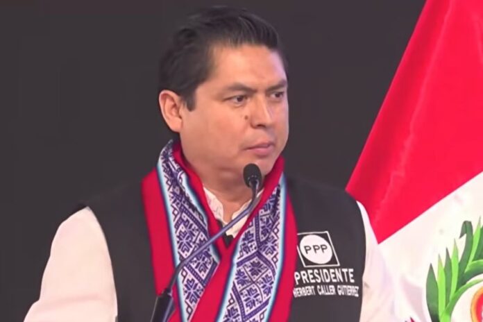 herbert-caller-en-foro-de-candidatos:-“las-fuerzas-armadas-van-a-estar-al-mando-de-la-policia-nacional-del-peru”