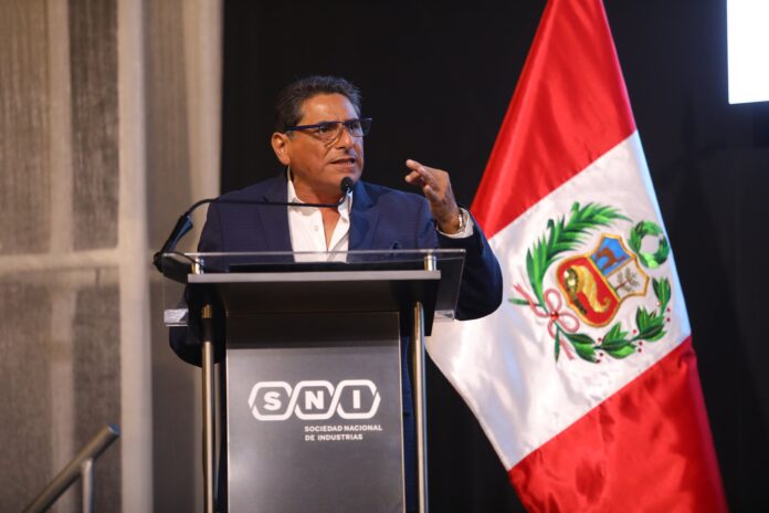 carlos-alvarez-propone-en-foro-de-candidatos-que-“las-fuerzas-armadas-sean-las-encargadas-de-controlar-los-penales-del-pais”