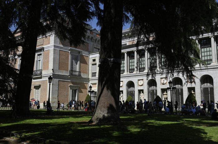 el-prado-convierte-su-claustro-historico-en-escenario-de-la-escultura