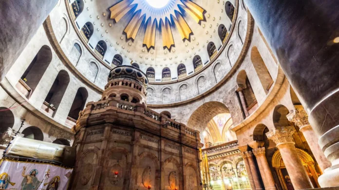 asi-es-la-iglesia-del-santo-sepulcro-de-jerusalen