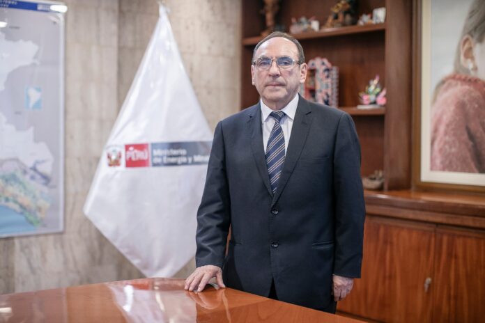 mujer-denuncia-a-ministro-angelo-alfaro-por-presunta-violacion-sexual-cuando-ella-era-menor-de-edad