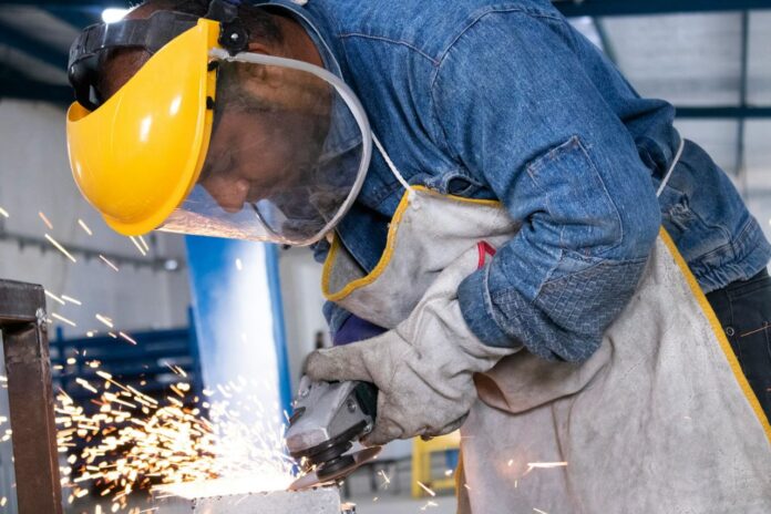 employment-plummets-in-2025-as-economy-rises-due-to-more-informal-work