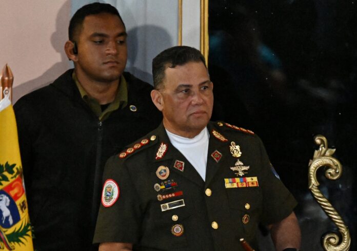 advierten-que-la-designacion-de-gonzalez-lopez-como-ministro-de-defensa-es-un-obstaculo-para-una-transicion-democratica