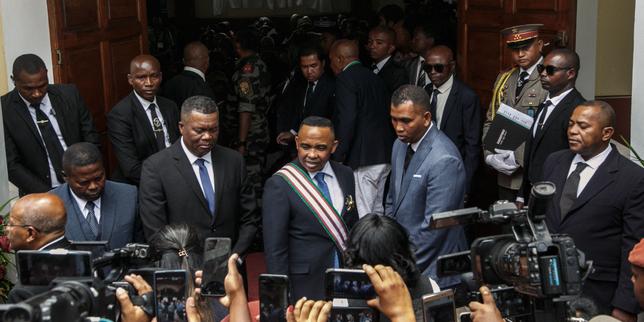 le-president-malgache-passe-ses-futurs-ministres-au-detector-de-mensonges-et-se-felicite-«-d’un-grand-pas-vers-l’etat-de-droit-»