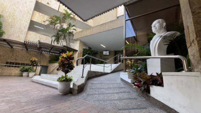 barranquilla-|-justicia-senala-maniobras-dilatorias-para-frenar-el-proceso-penal-y-confirma-contumacia-de-luis-fernando-acosta-osio-por-el-caso-unimetro