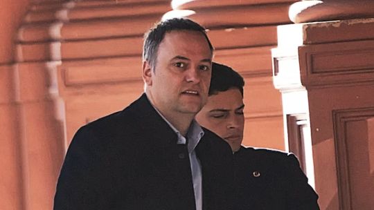 adorni-bajo-presion-mientras-una-nueva-denuncia-cuestiona-los-contratos-estatales