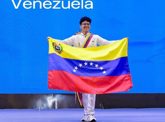 de-upata-para-el-mundo:-venezolano-obtuvo-medalla-de-plata-en-olimpiadas-de-matematicas-en-china