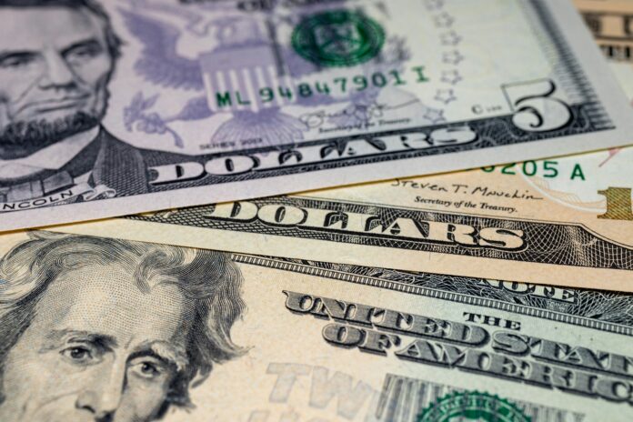 reuters:-escasez-de-divisas-presiona-a-pequenas-empresas-venezolanas-a-subir-precios-y-buscar-otras-alternativas