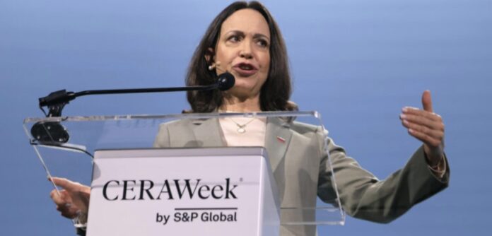 maria-corina-machado-presenta-en-ceraweek-plan-para-reactivar-el-sector-energetico-venezolano
